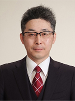 石松　 一真 氏