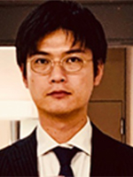 >岡 耕平 氏